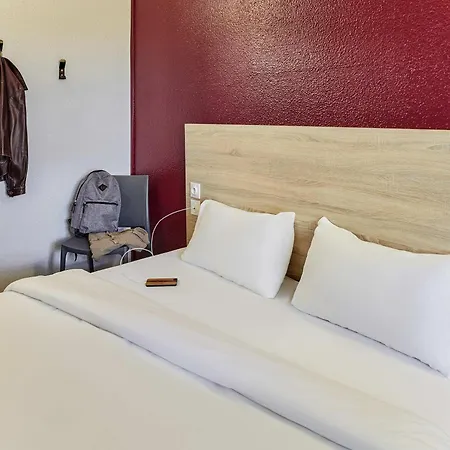 Hotelf1 Sud * Perpignan