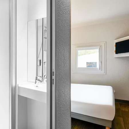Otel Hotelf1 Sud