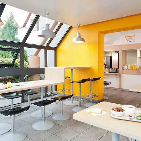 Hotelf1 Perpignan Sud