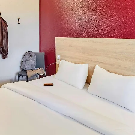 Hotel Hotelf1 Sud *